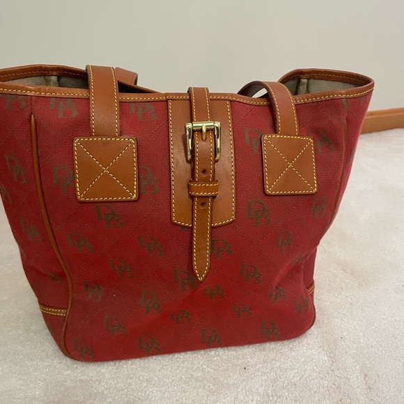 Dooney & Bourke, Inc. Purses (2)-Stylish Black and Red Tote Bags - Picture 4 of 11